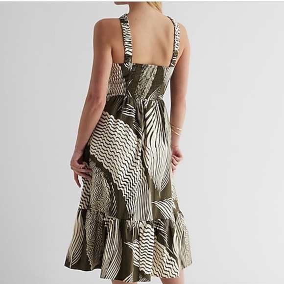 EXPRESS Halter Tiered Poplin Dress - Picture 4 of 10